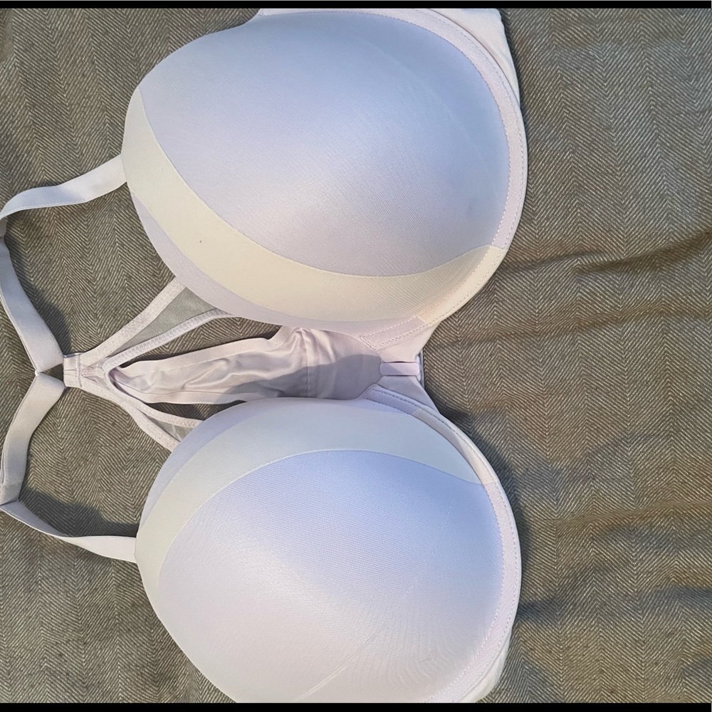 VS lavender cream front close racerback bra sz 38DDD